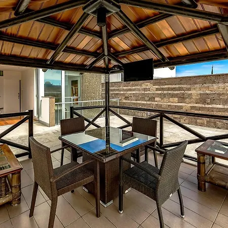 Premium & Luxury Villas Habitats Del Duque فيلة
